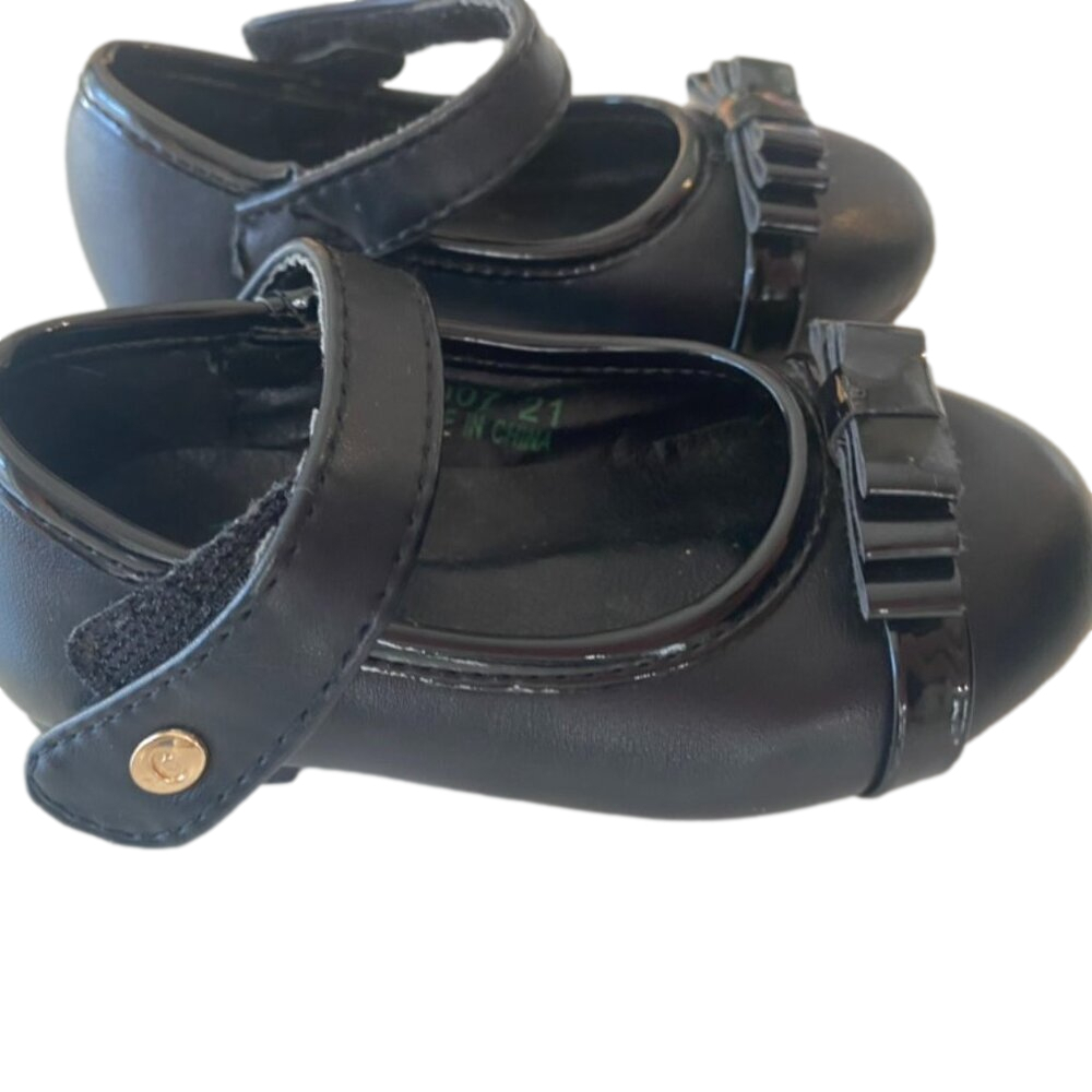 caracal baby shoe mary jane with bow detail 5.5 or 12-24 months